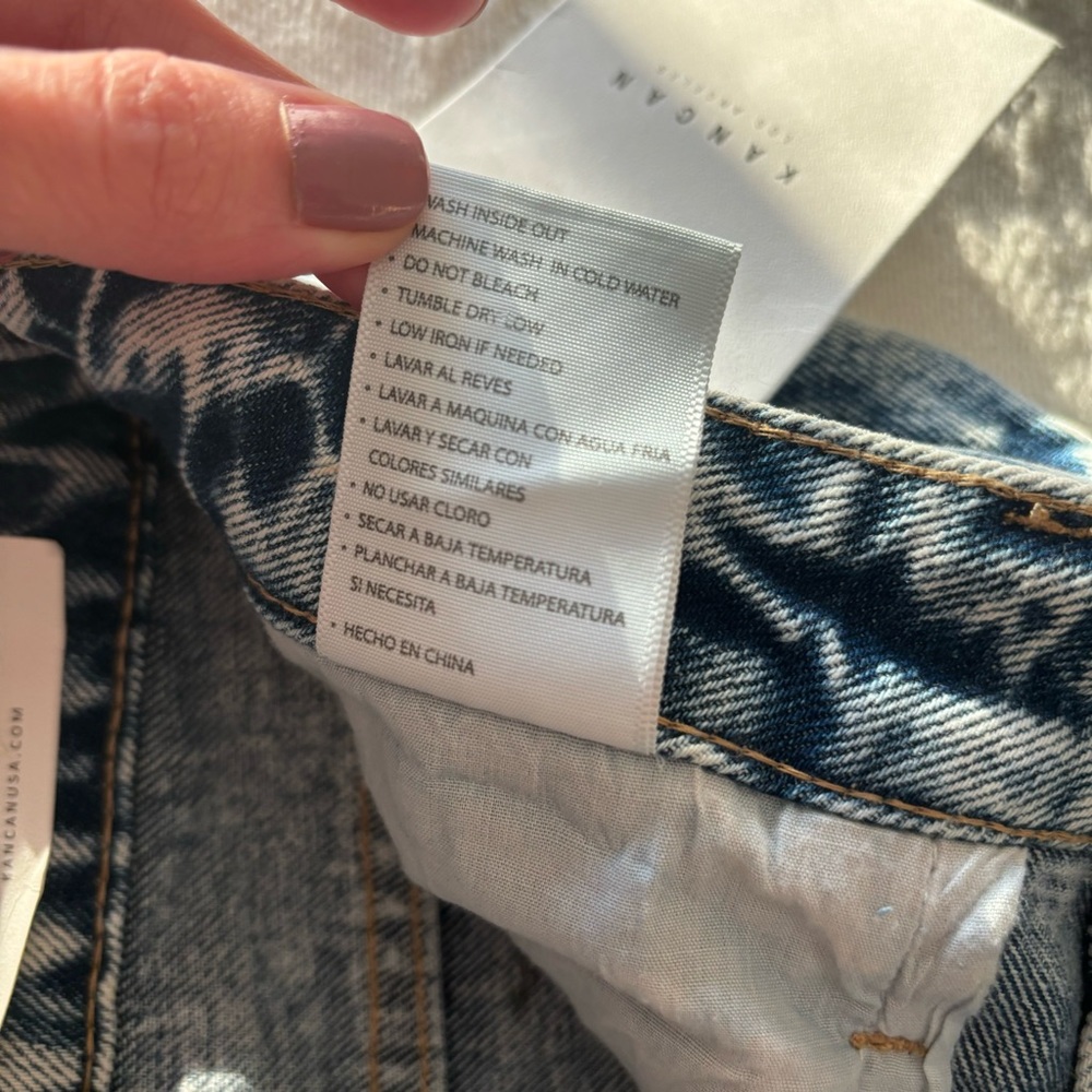 NWT KanCan Amy High Rise Mom Fit Denim Jeans - Picture 6 of 7
